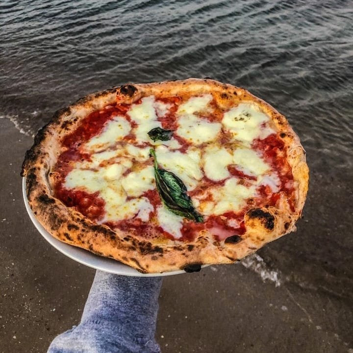 Salvatore Mugnano - Pizza E Passione