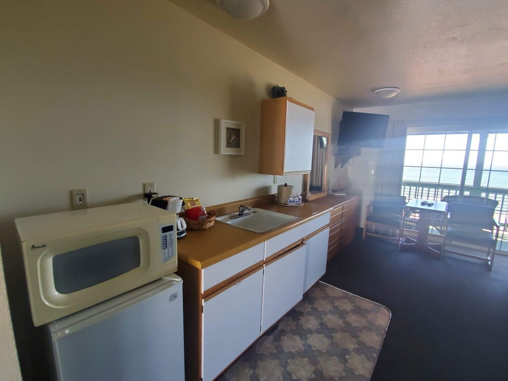 Inn Of The Lost Coast主图