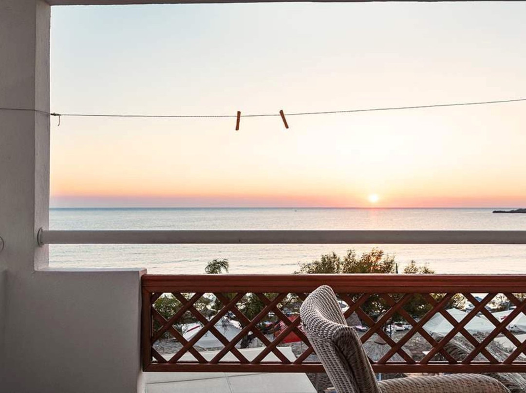 Minos Beach Hotel主图