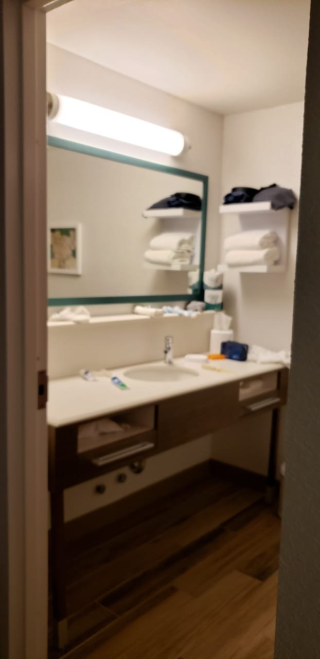 Hampton Inn Palm Beach Gardens-浴室