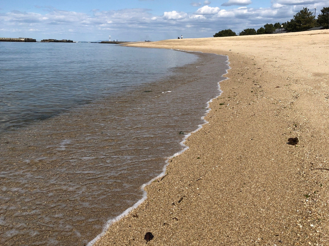 Hakotsukuri Beach