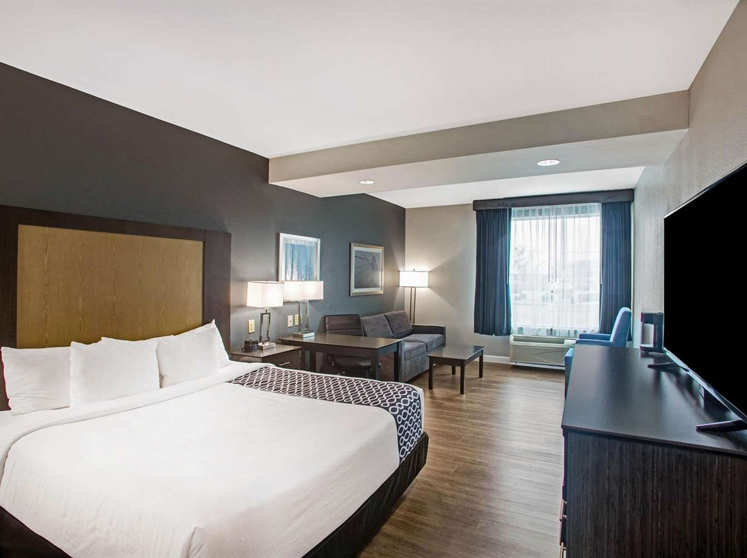 La Quinta Inn & Suites by Wyndham Victoria - South主图