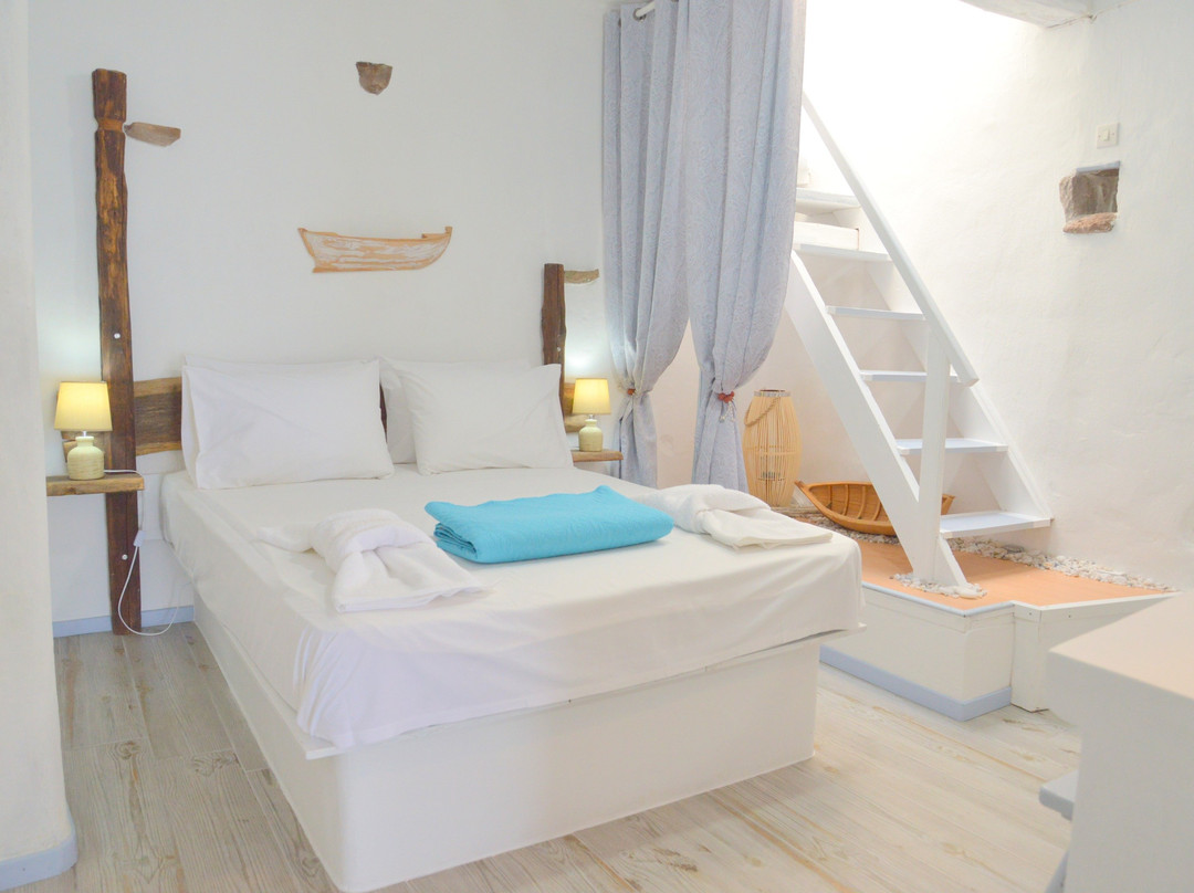 milos accommodations景点图片