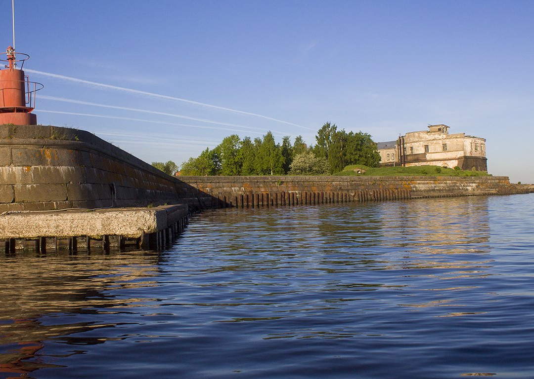 Excurtions to the Forts of Kronshtadt on Ship Kalan-喀琅施塔得必去景点