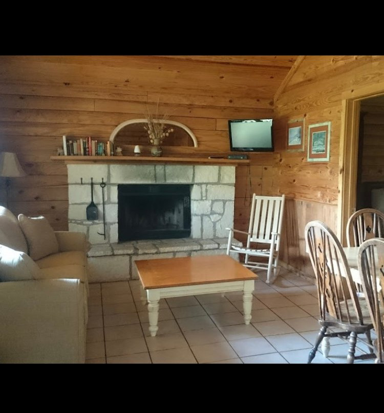 River Haven Cabins主图