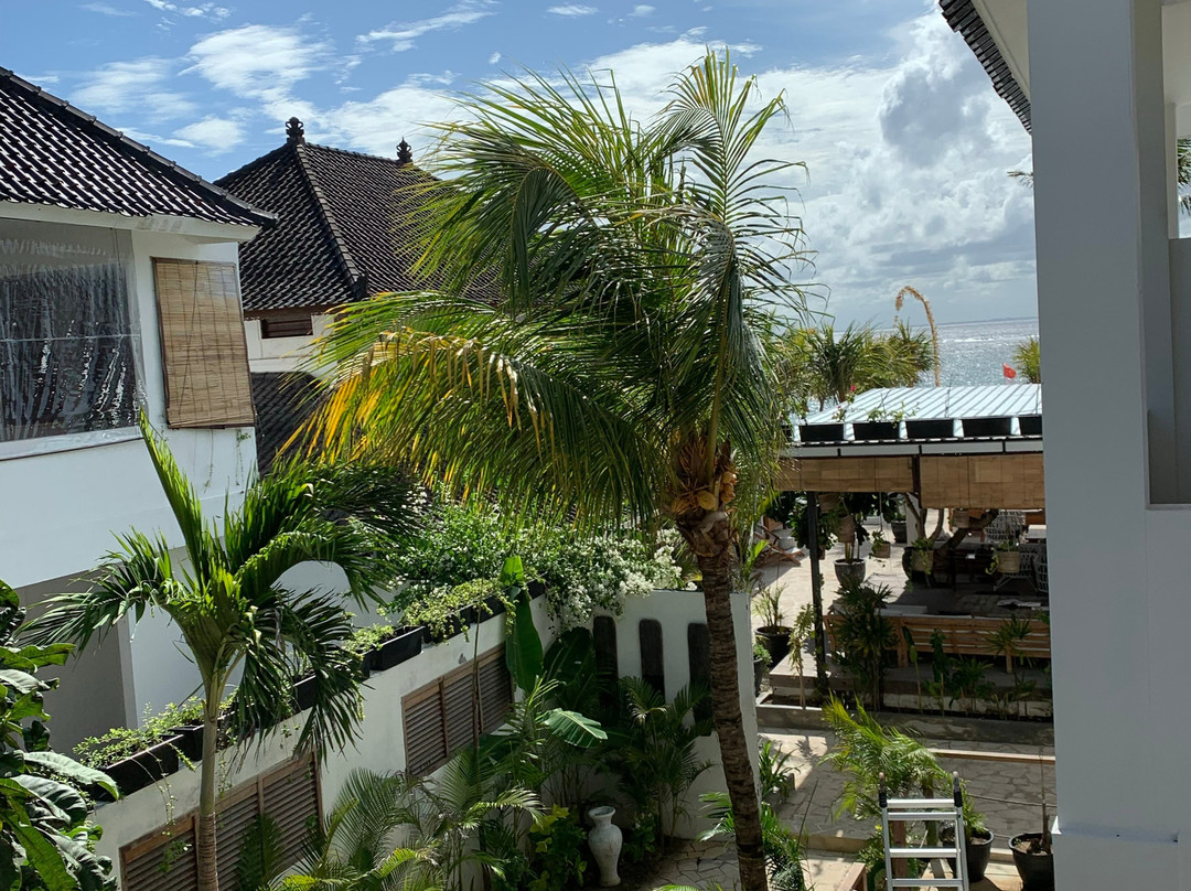 Ohana's Beachfront Resort & Beach Club主图