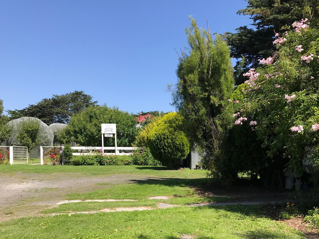 Stefani Hilltop Gallery-Fish Creek必去景点