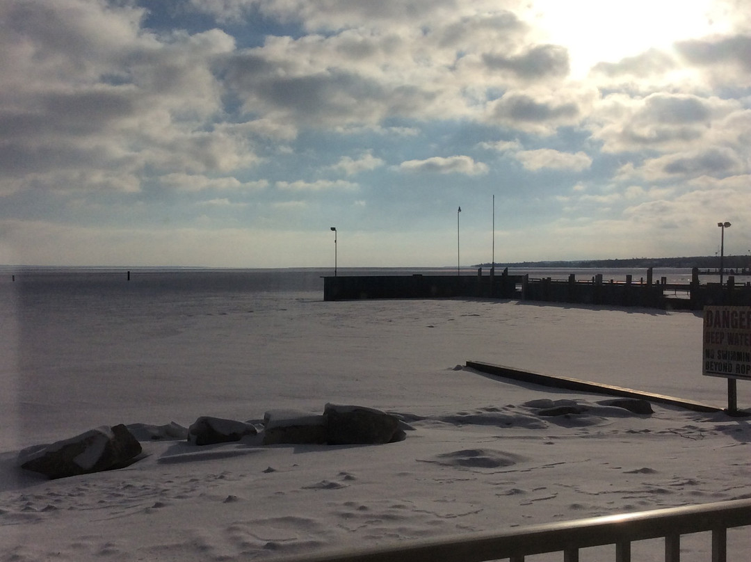 Hamilton Inn Select Beachfront Mackinaw City主图