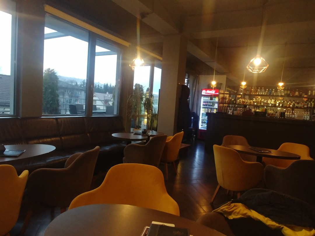 TOPKA Coffe & Coctail Bar