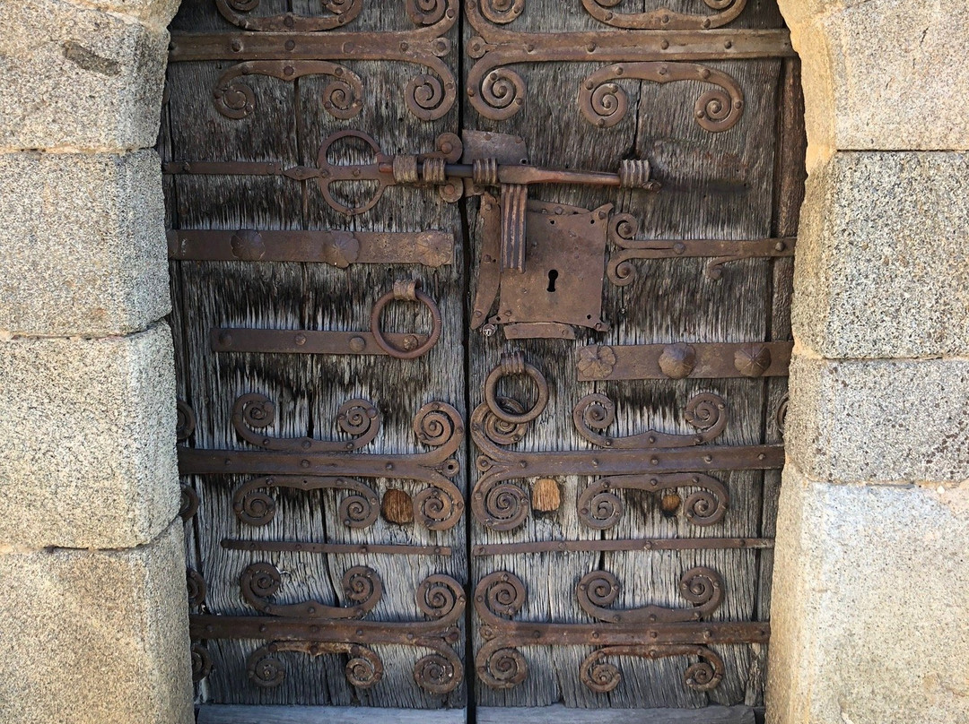 Eglise Saint-Saturnin-Boule-d'Amont必去景点