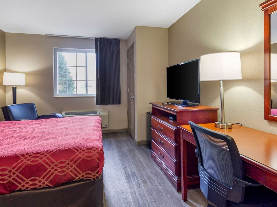 Econo Lodge Inn & Suites主图