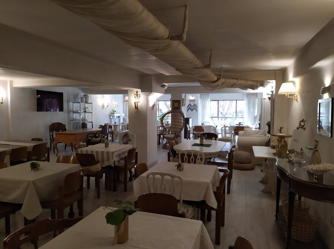 玛利亚路易莎酒店主图