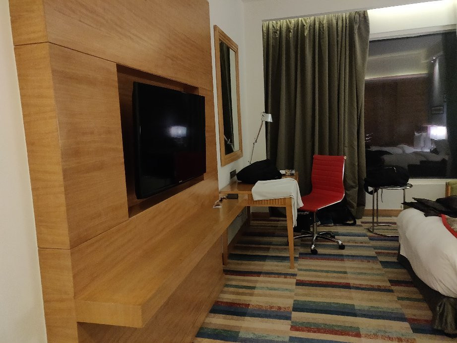 皇冠广场酒店主图