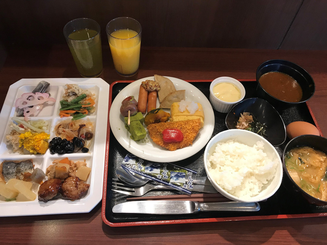 冈山卓越酒店主图