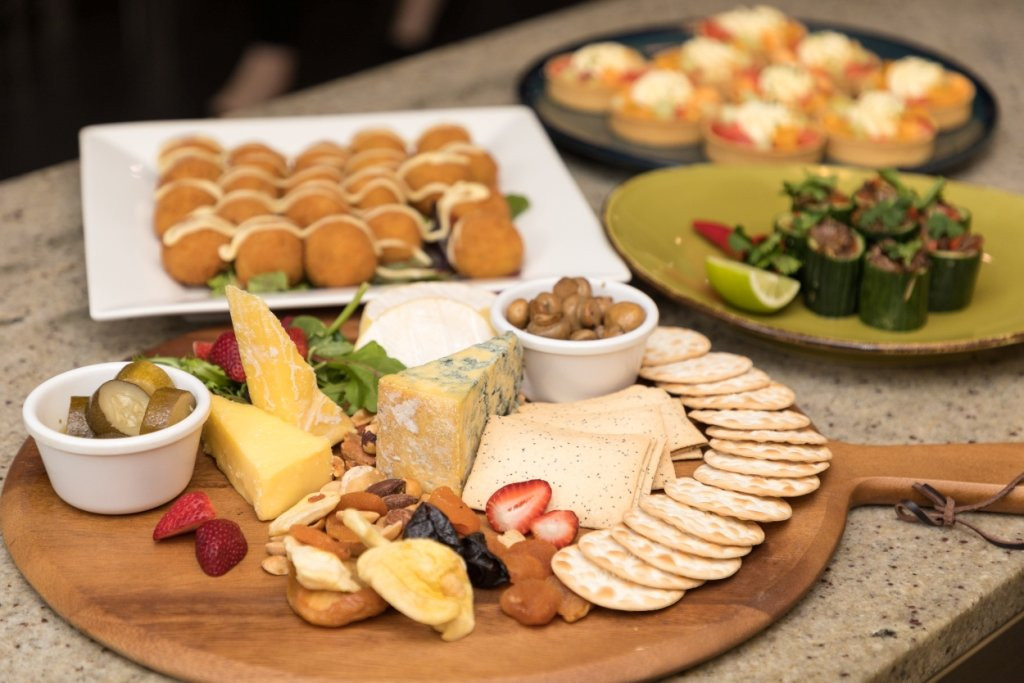 莫森湖区酒店主图