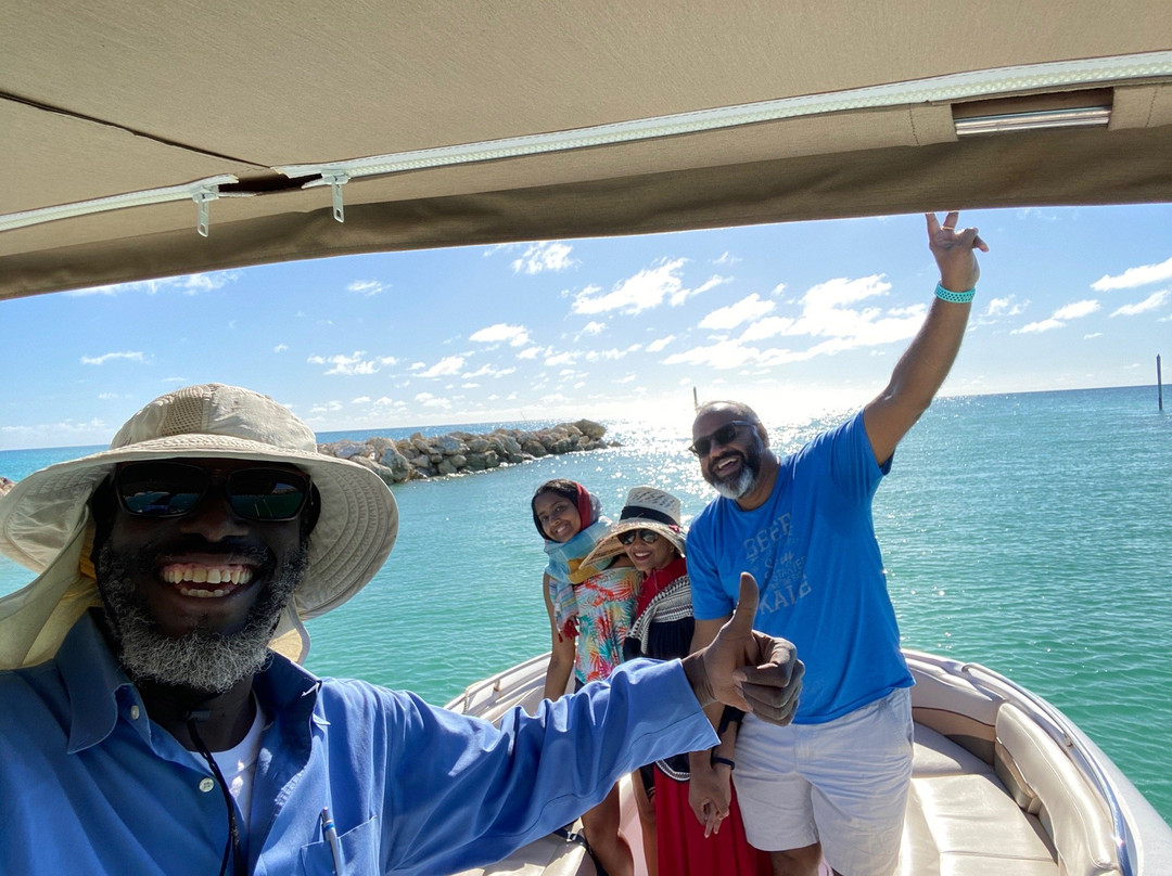 Sea Breezes Executive Suites主图