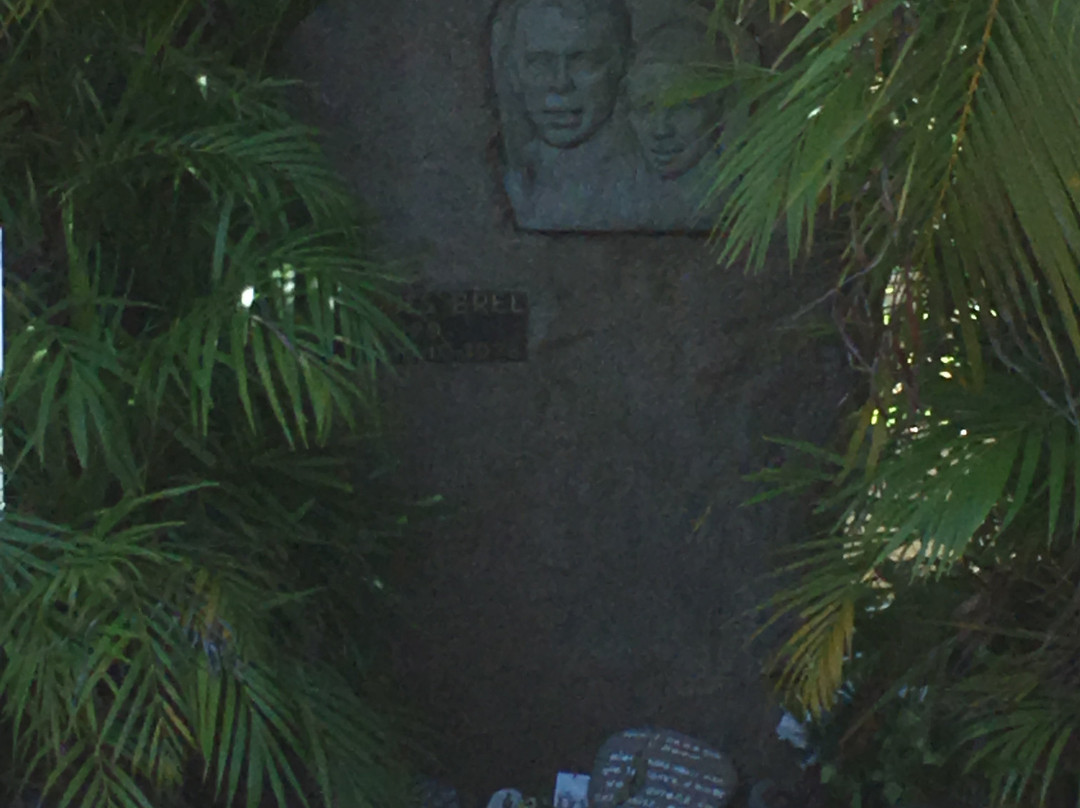 Calvary Cemetery-Hiva Oa必去景点