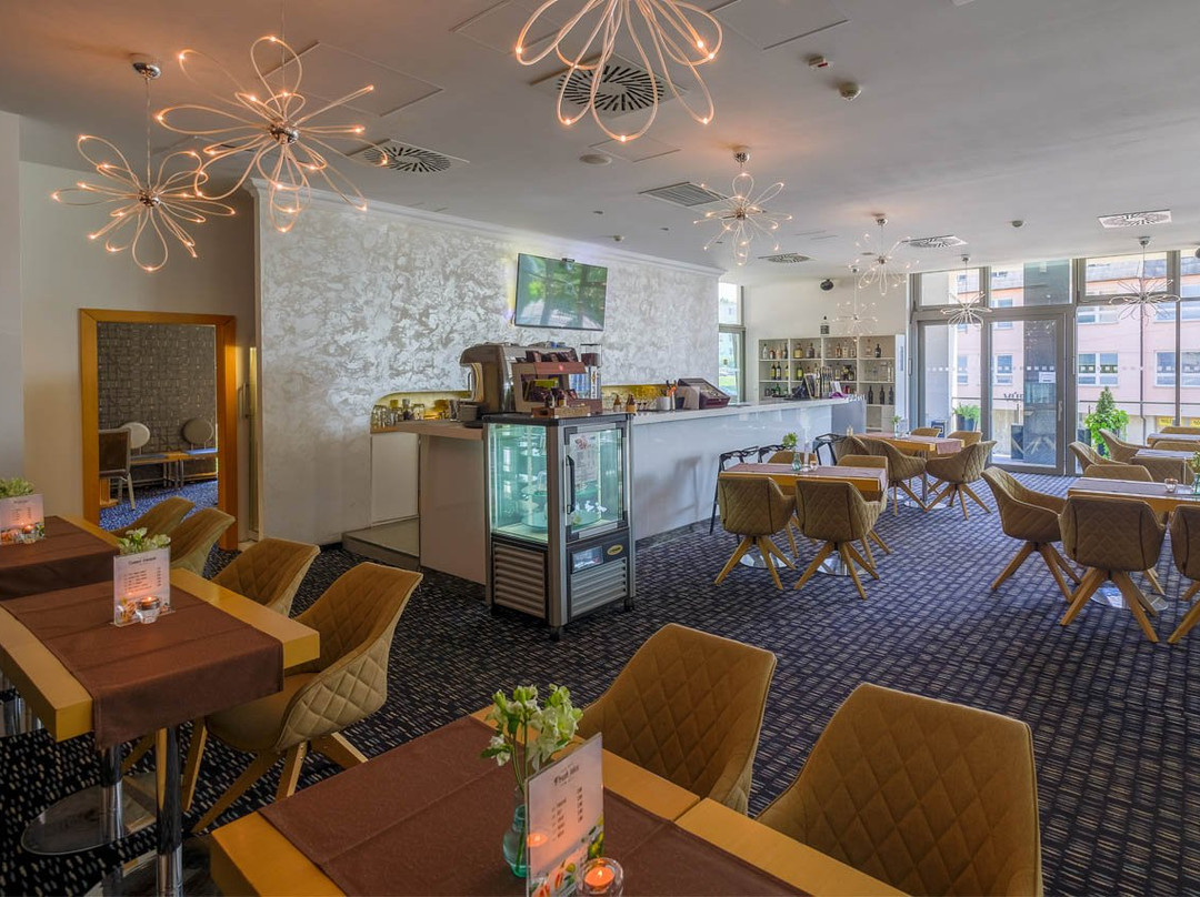 Hotel Astrum Laus主图