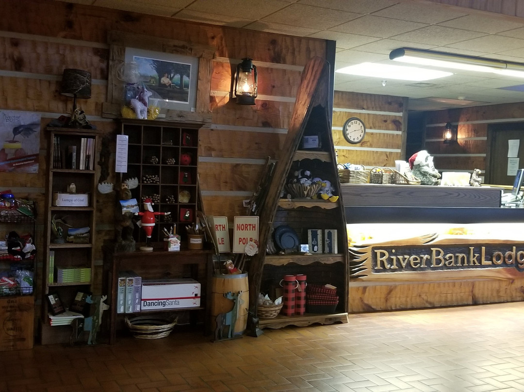 RiverBank Lodge主图