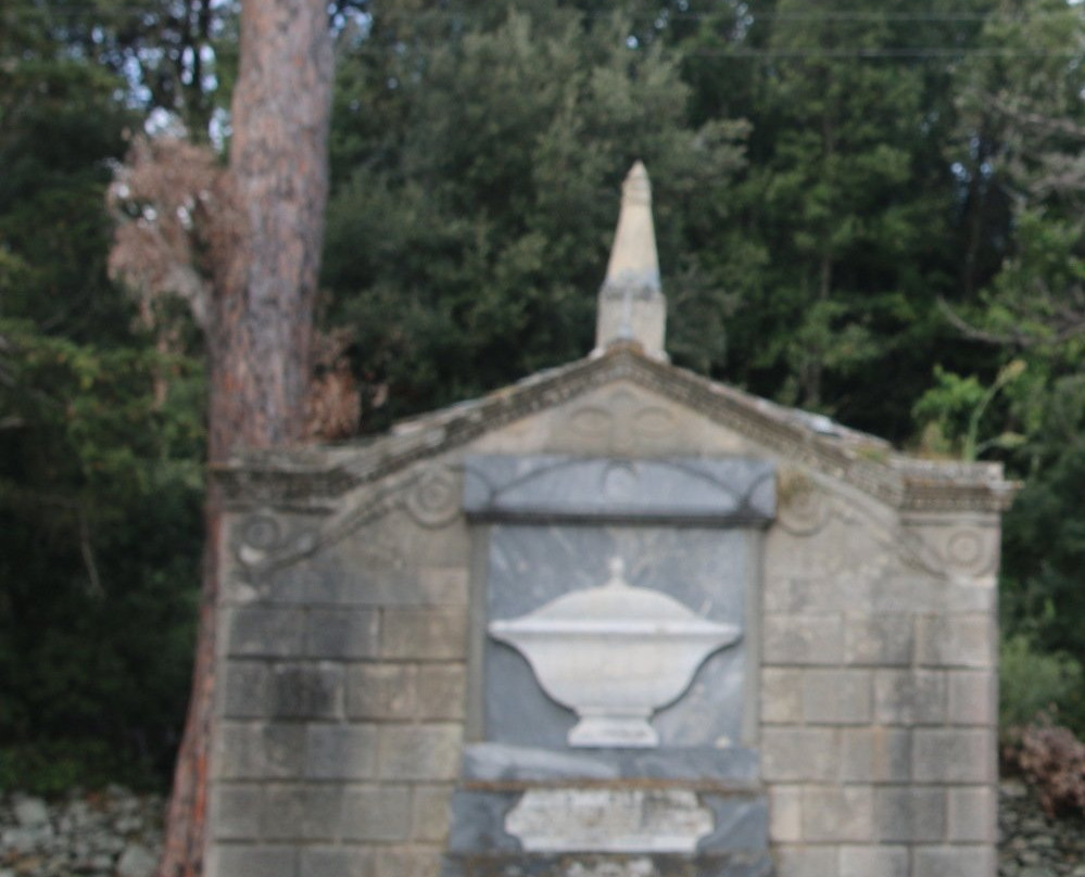 Tombeau de notable de Murati Achille景点图片