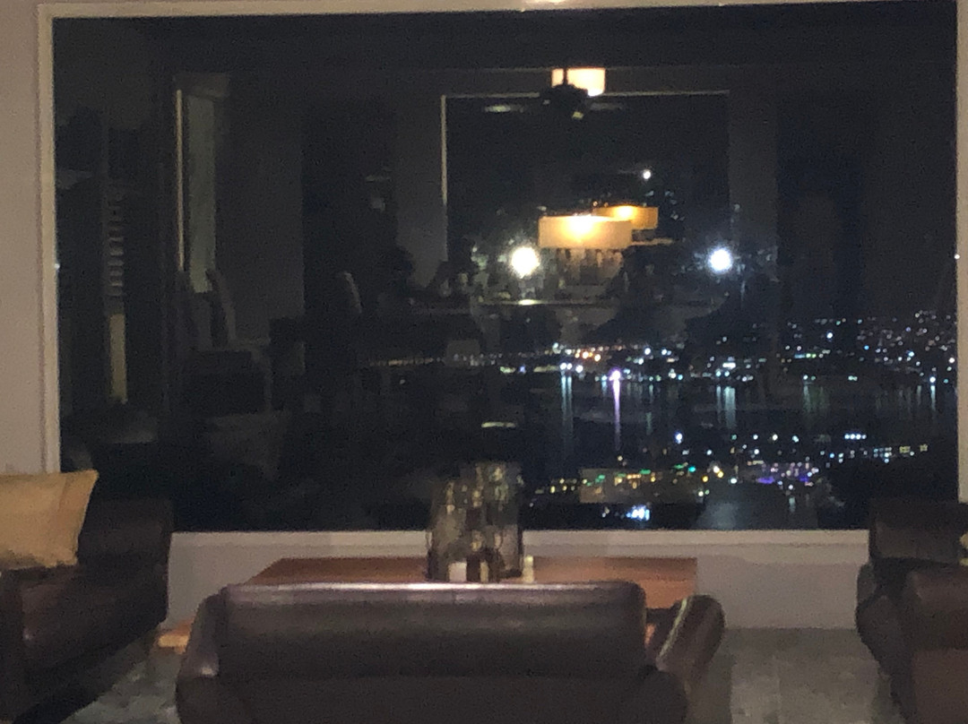 Waterfield Retreat主图