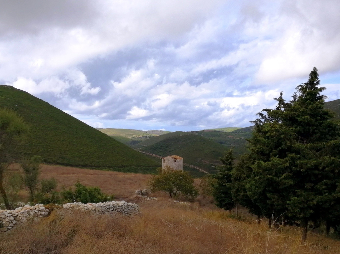 Monastery of Spiliotissa (Holy Virgin of the Cave)景点图片