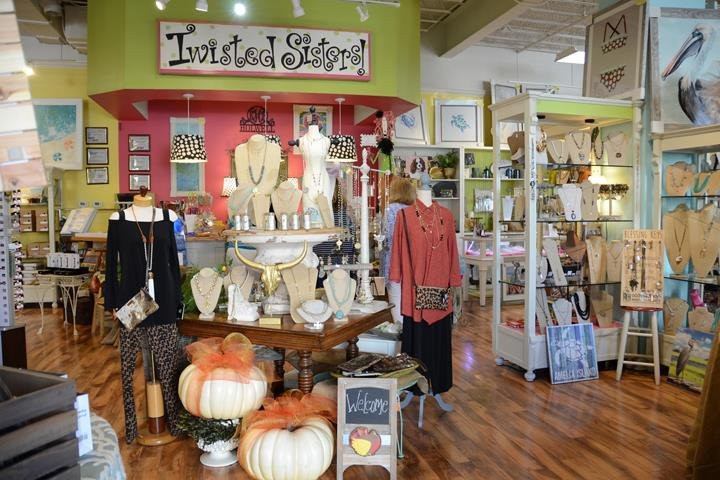 Twisted Sisters!-费尔南迪纳岛必去景点