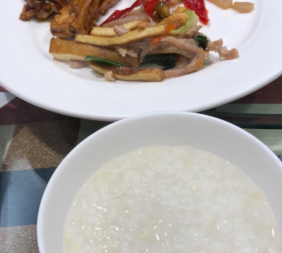 铭雨龙缸假日大酒店主图