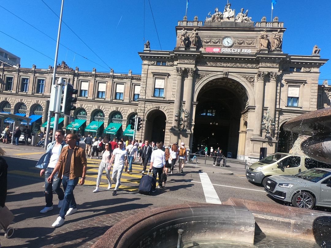 Questo Zurich: Interactive Self-Guided Walking Tour & City Quest-苏黎世必去景点