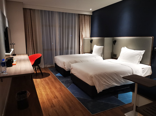 上海虹桥北智选假日酒店主图