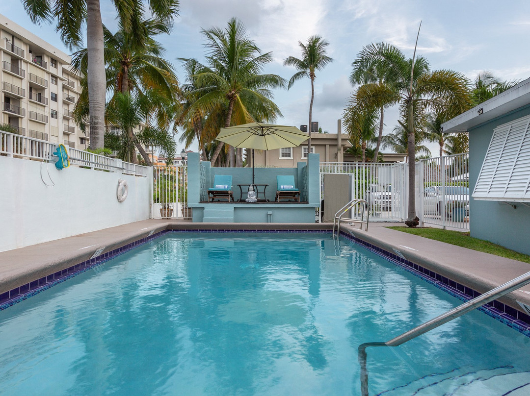 Sunshine Shores Boutique Apartments主图