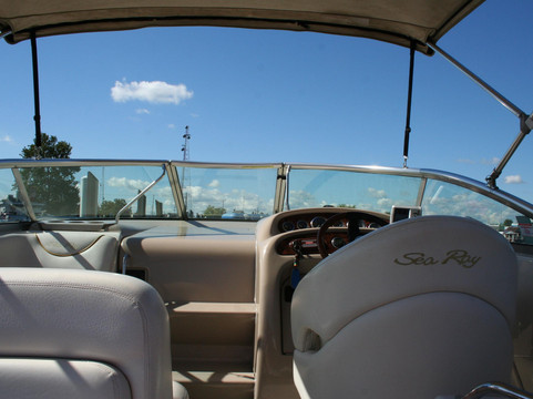 North Coast Boat Tours-克林顿港必去景点