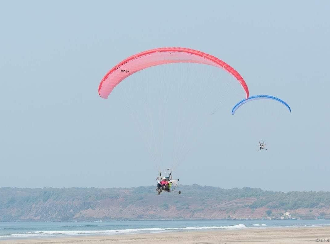 Paramotoring / Paragliding adventure景点图片