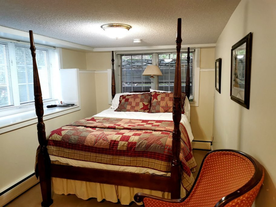 The 1860 House Inn & Rental Home主图