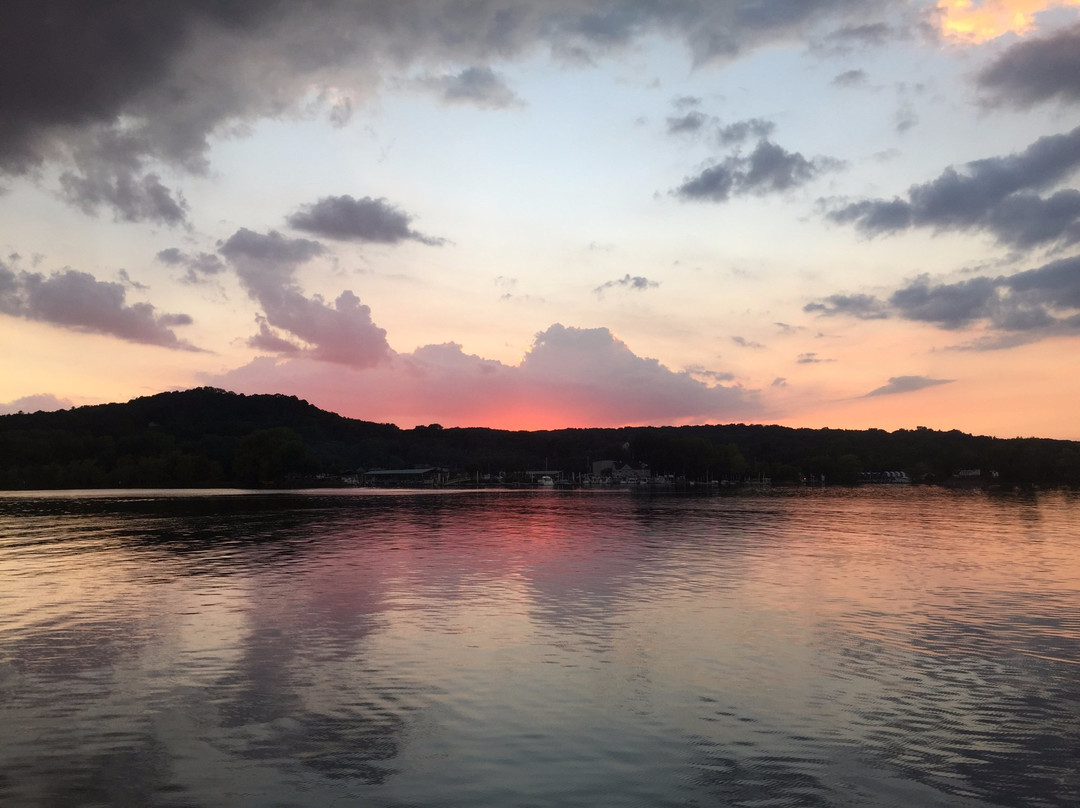 Afton * Hudson Cruise Lines景点图片
