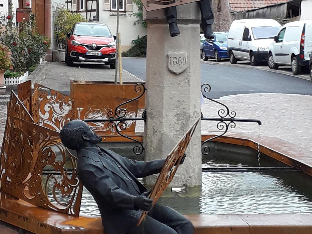 Au Fief Du Chateau主图