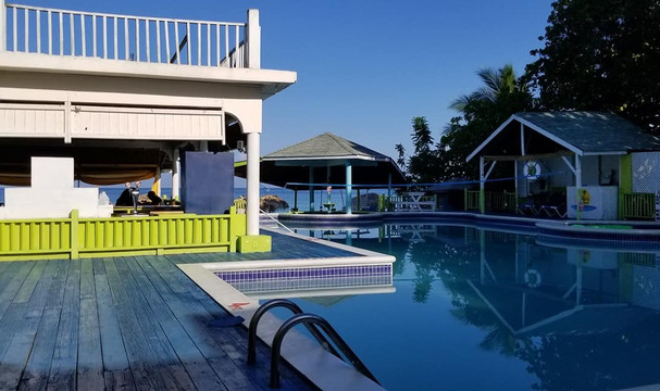 Fun Holiday Beach Resort主图