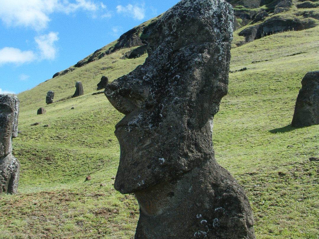 拉诺拉拉库-复活节岛必去景点