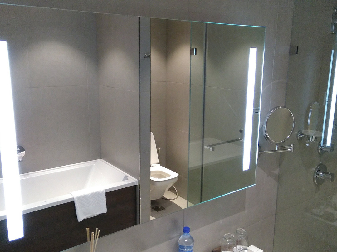 Legend Hotel Lagos Airport, Curio Collection by Hilton主图