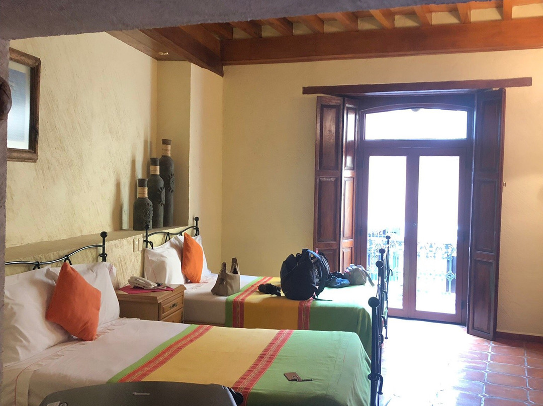 传统时尚酒店主图