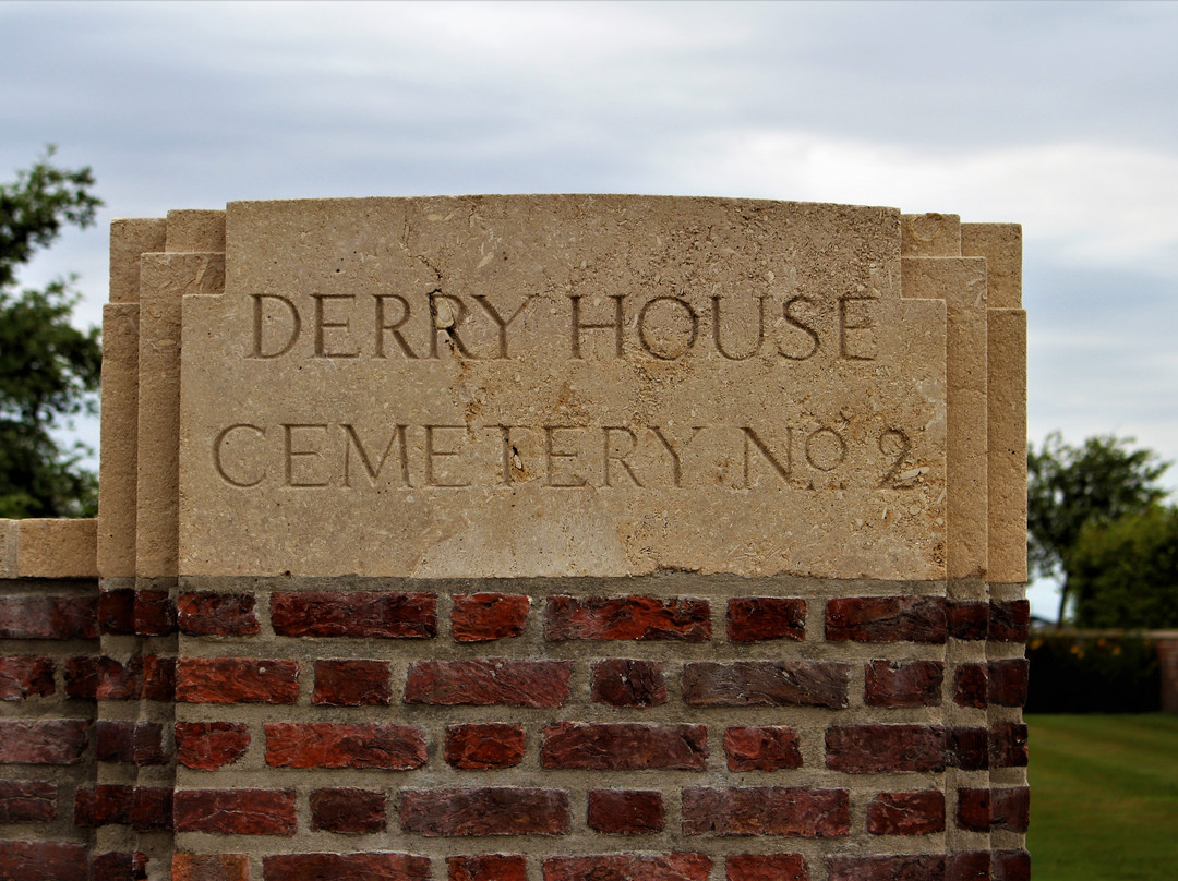 Derry House Cemetery No. 2景点图片