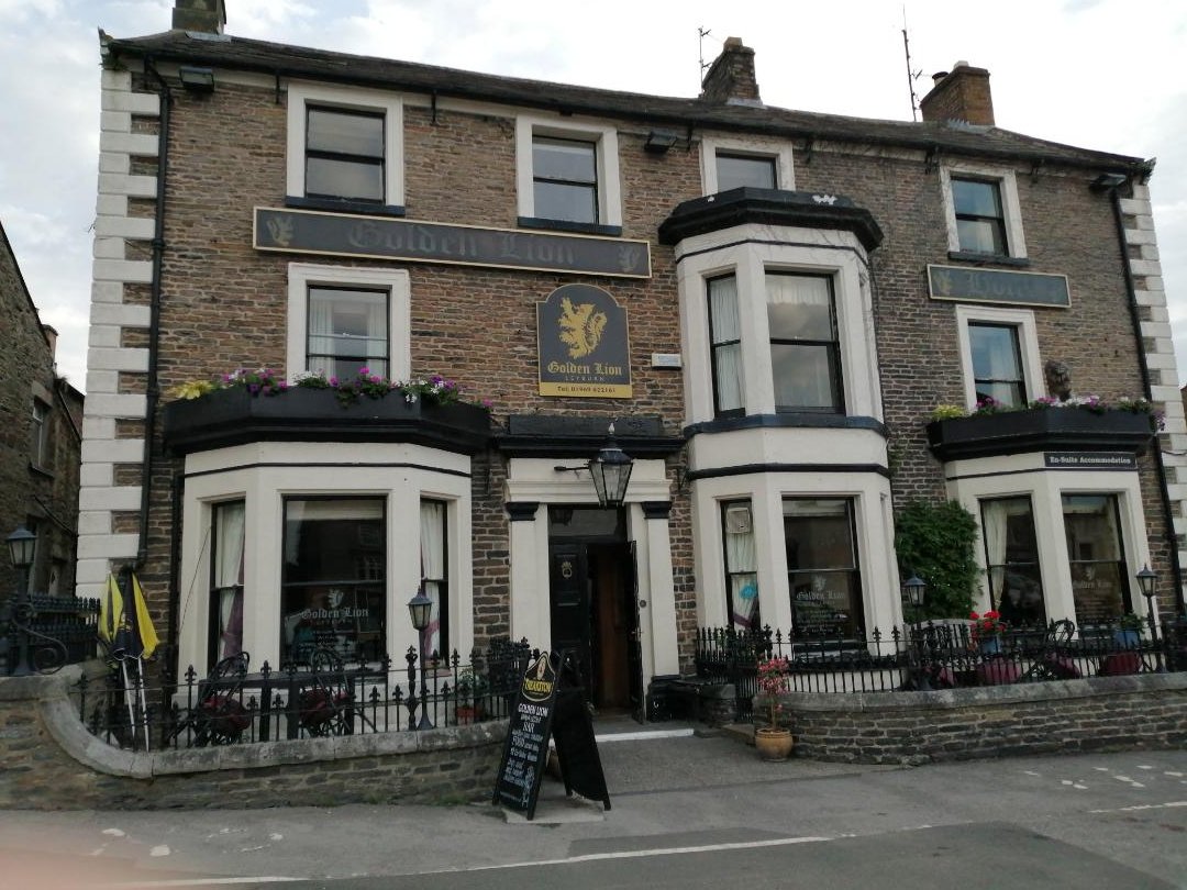 The Golden Lion Hotel-浴室