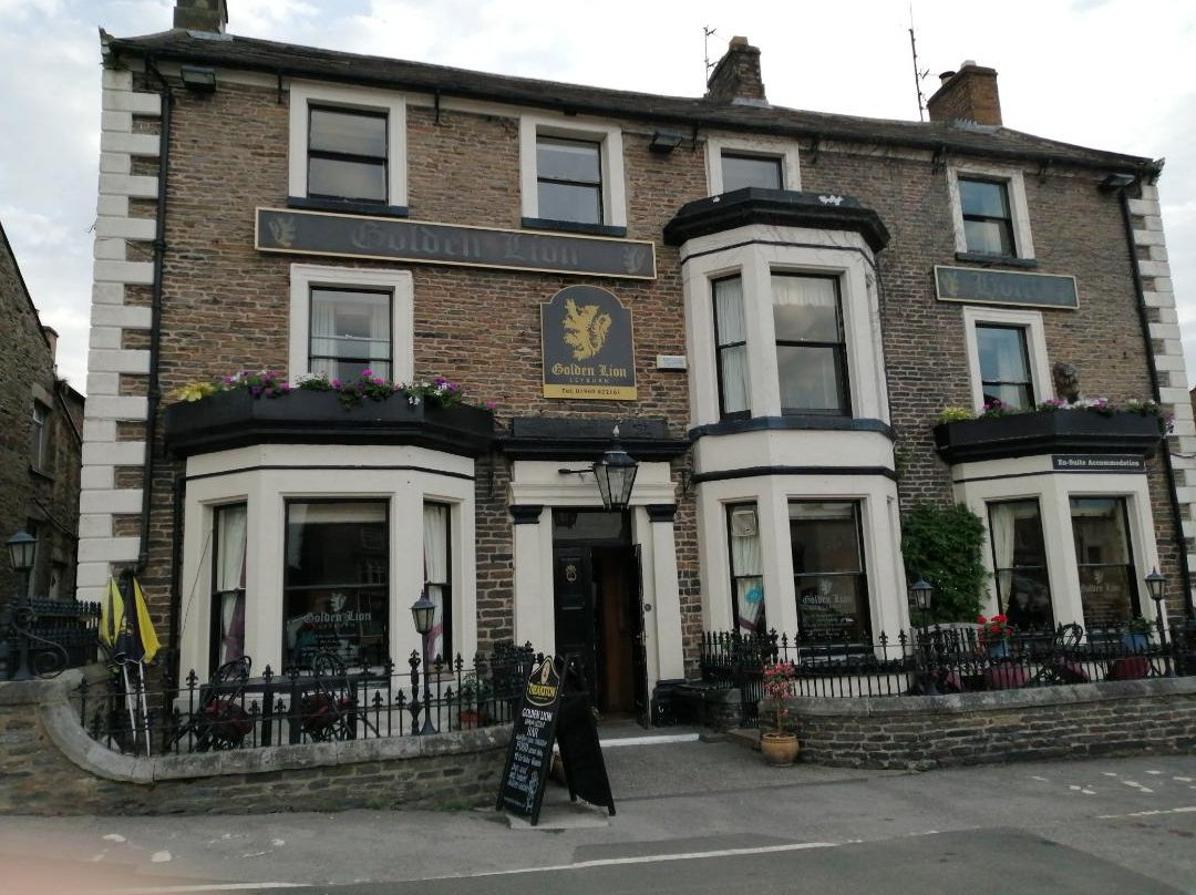 The Golden Lion Hotel主图