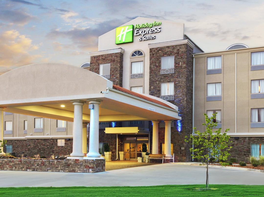 Holiday Inn Express & Suites Searcy by IHG主图