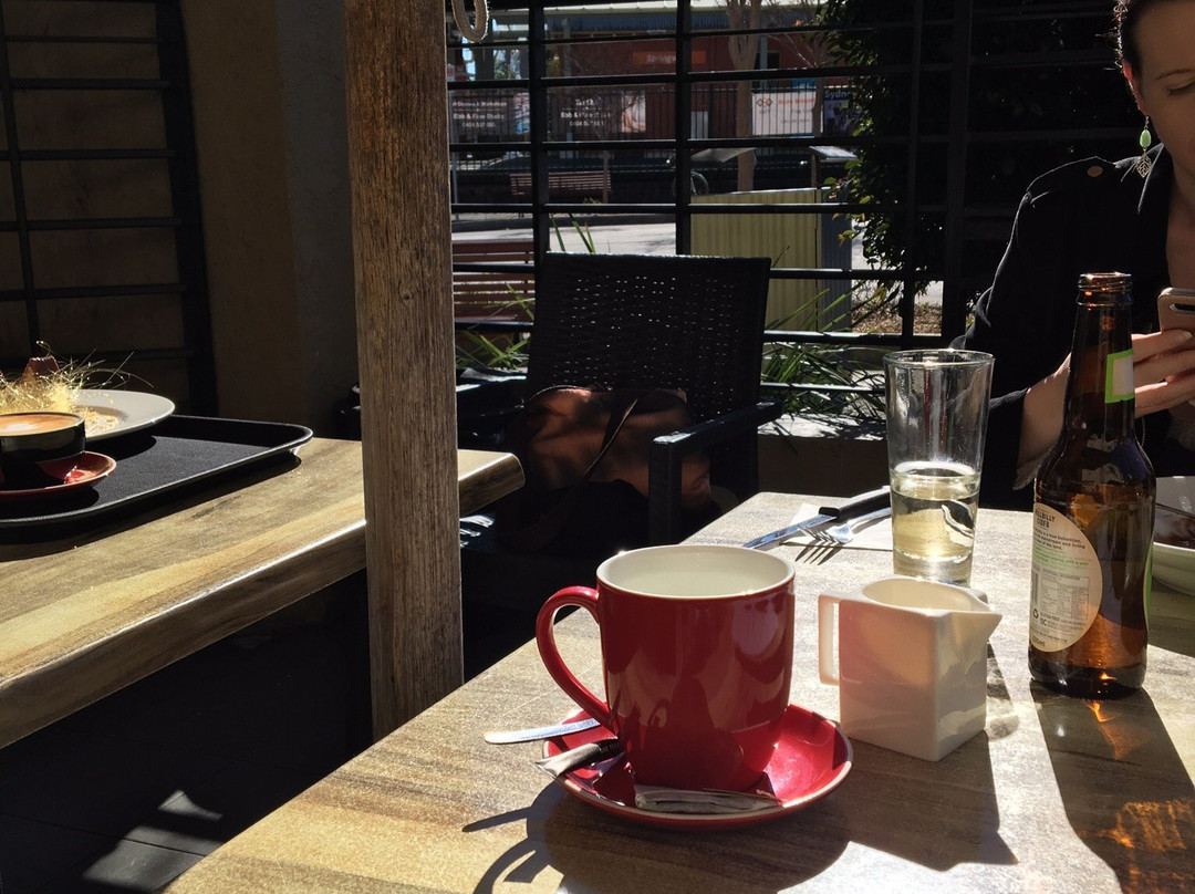 The Royal Hotel Springwood主图