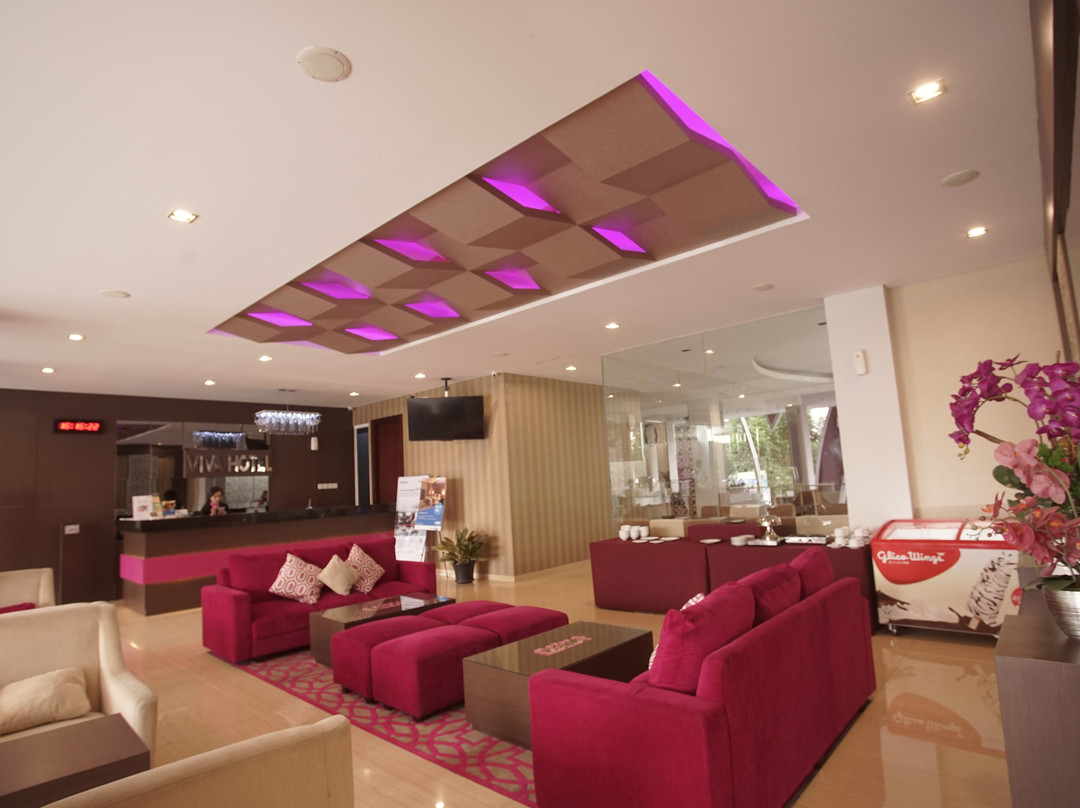 Viva Hotel Kediri by Azana主图