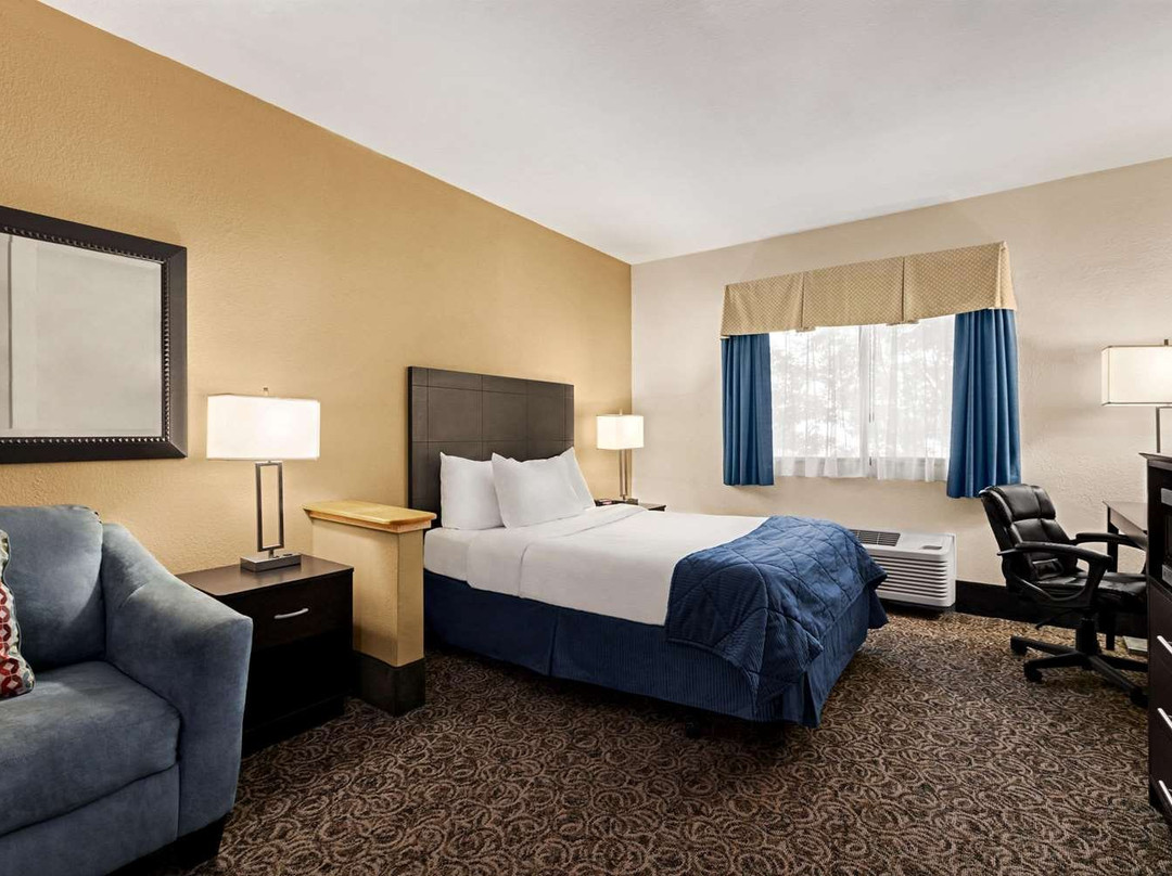 Baymont Inn & Suites Prince George at Fort Lee主图