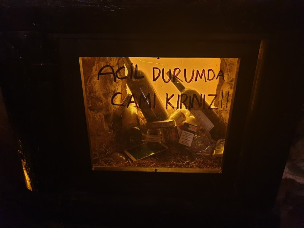 Papazın Mahzeni Sarap Evi