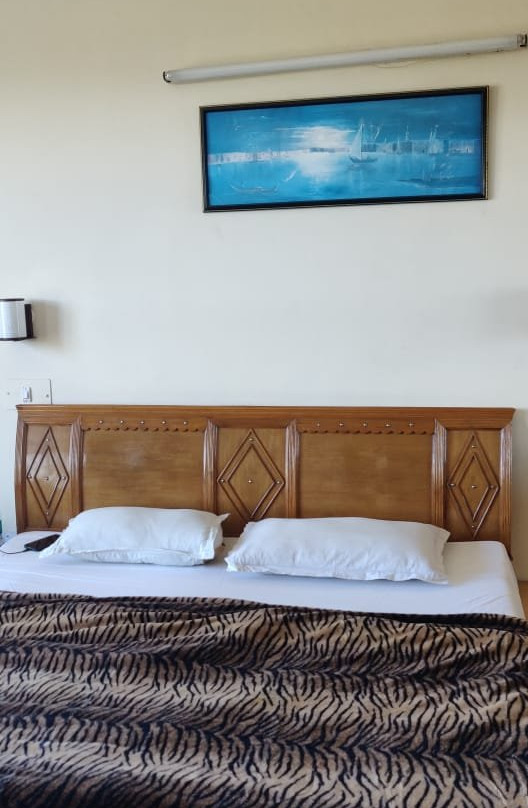 日落大酒店主图