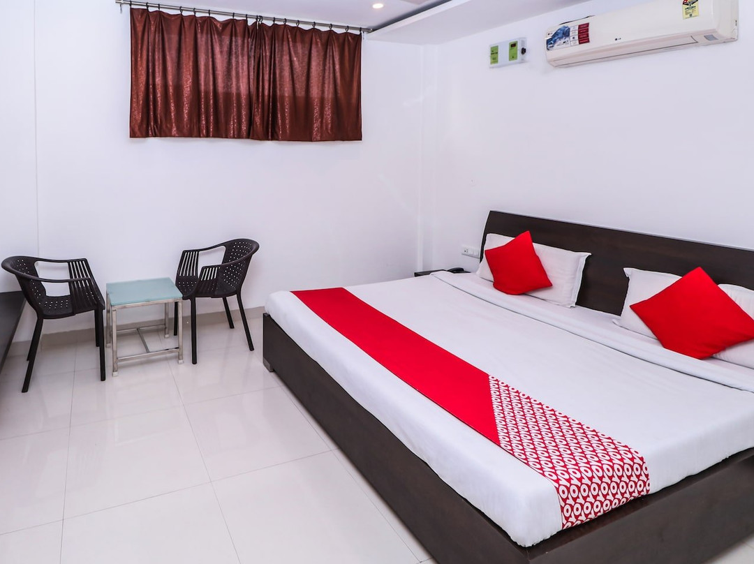 Hotel Divine Residency主图